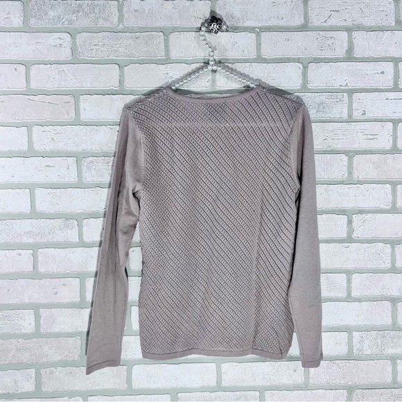 Lafayette 148 New York Fine Gauge Merino Wool Blush Crewneck Sweater Size M - Picture 4 of 6